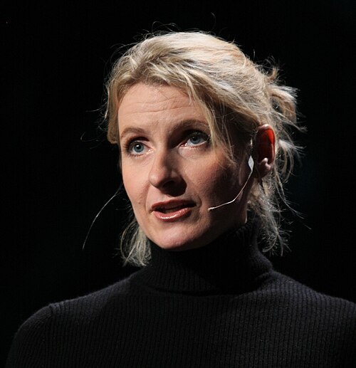 By Erik Charlton from Menlo Park, USA - Eat, Pray, Love, CC BY 2.0, https://commons.wikimedia.org/w/index.php?curid=8026339 Elizabeth Gilbert Travel Quotes