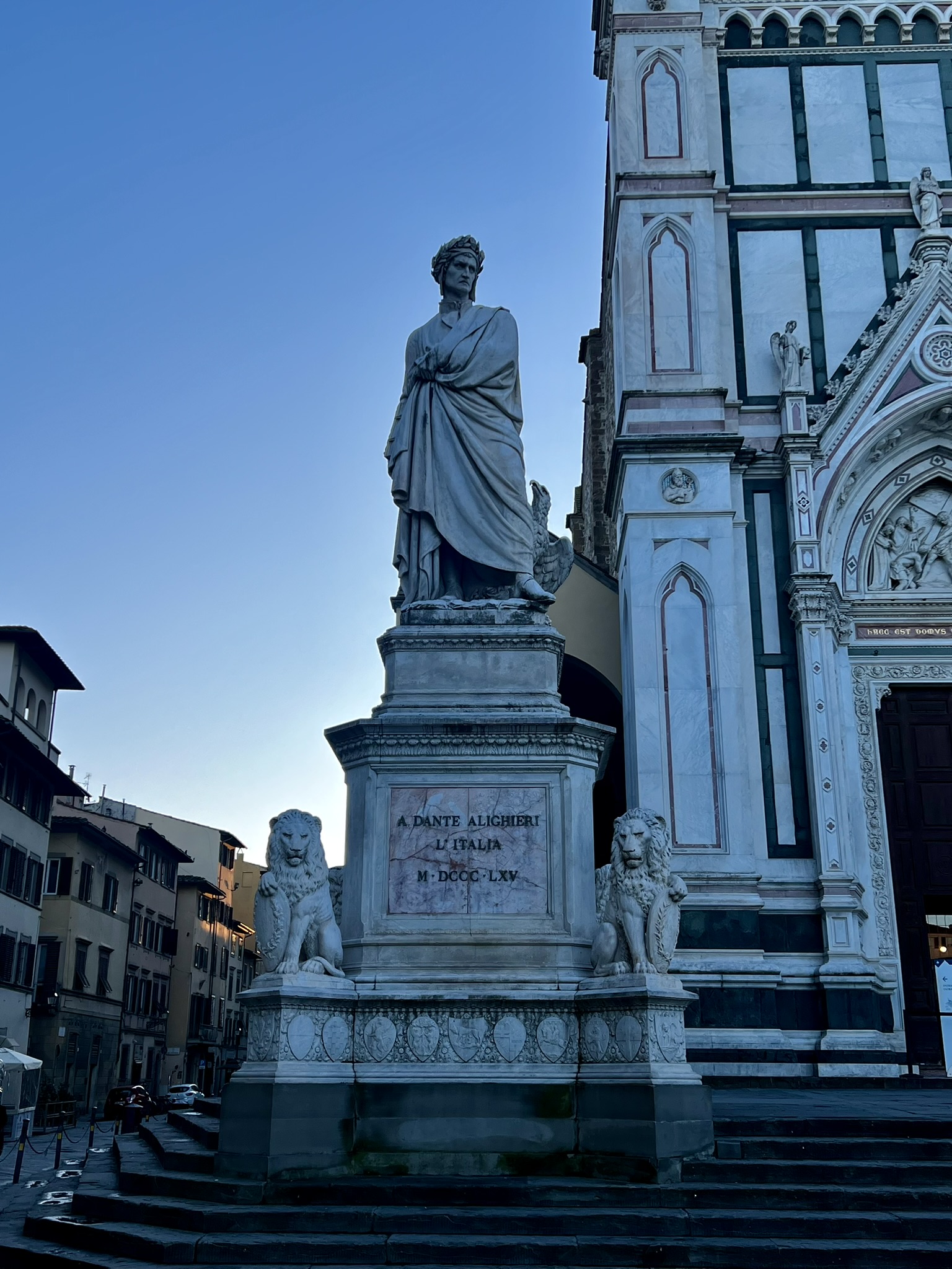 The statue of Dante outside the Basilica di Santa Croce in Florence